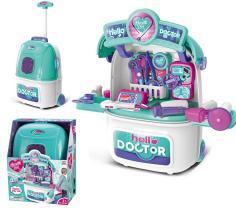 Lena Arztutensilien im Koffer