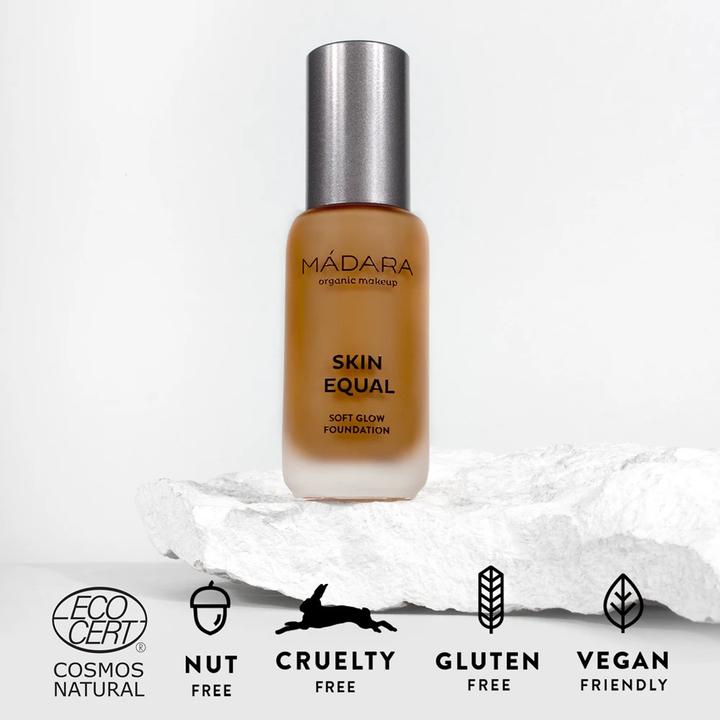 Produktbild Madara Organic Skincare Skin Equal Soft Glow Foundation SPF15 30ml Fudge (Fudge)