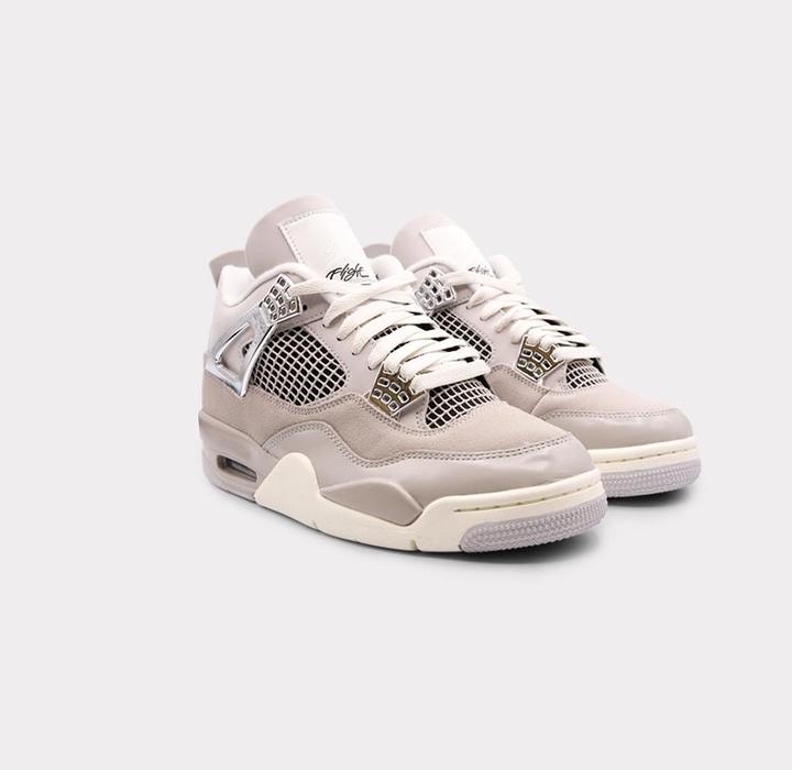 Image du produit Nike Air Jordan 4 (41)