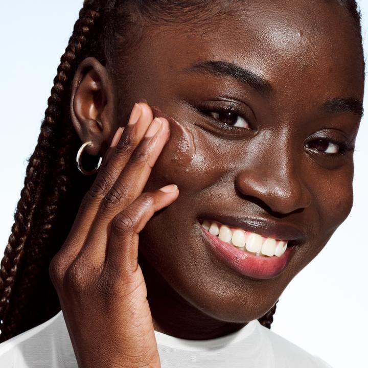 Image du produit Clinique Even Better Clinical Vitamin Makeup SPF 50 Foundation L.M. Cool 3 (3)