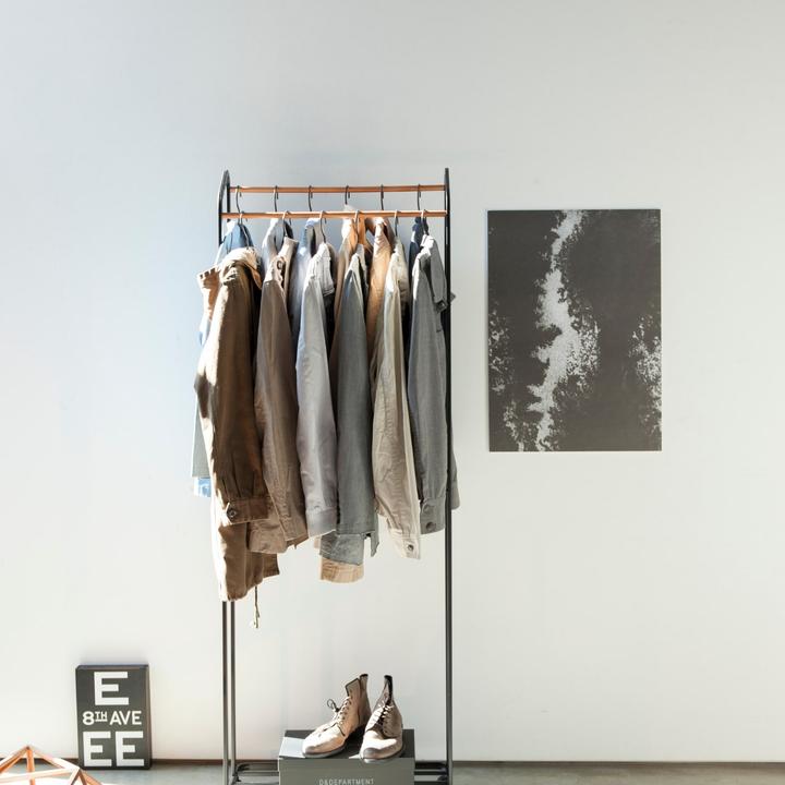 Actual product image Yamazaki Garderobe mit Rollen TOWER