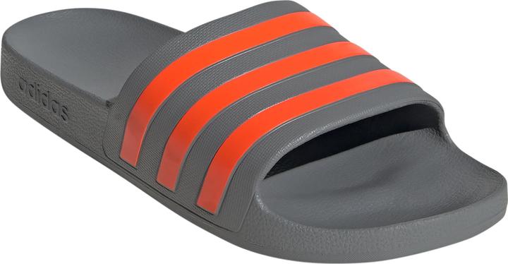 Grigio Tre, Arancione d'impatto