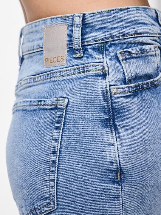 Produktbild Pieces PCBELLA HW Tapered Fit Jeans (27)