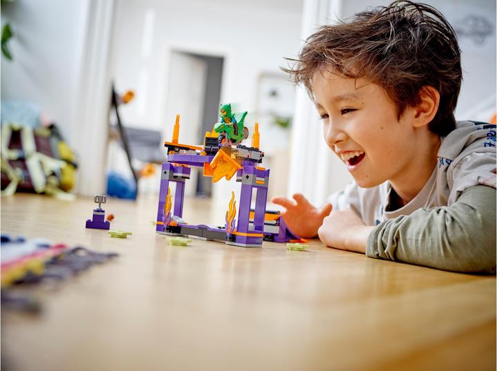 Actual product image LEGO Nosedive Challenge (60359, LEGO City)