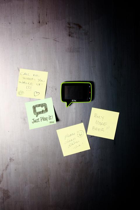 Actual product image Native Union Play Video Memo