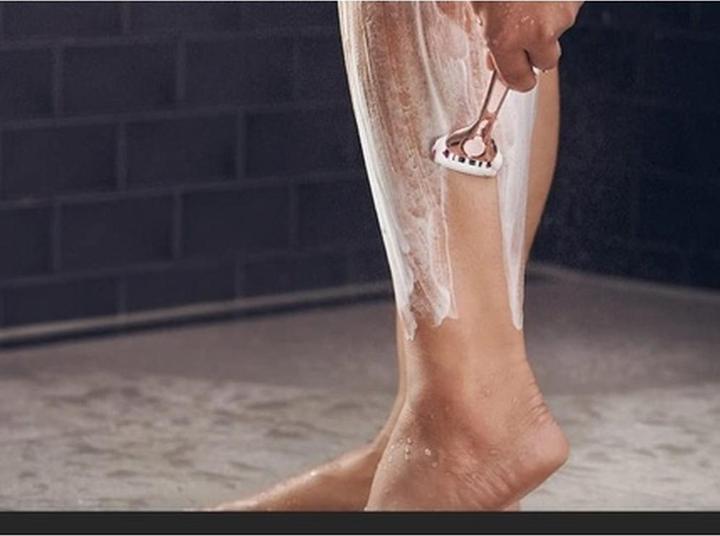 Immagine prodotto Wilkinson Quattro per donna oro rosa