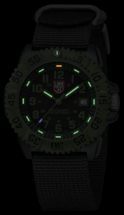 Produktbild Luminox XS.3041 OD Military 3040 Series 44mm 200M (Taucheruhr)