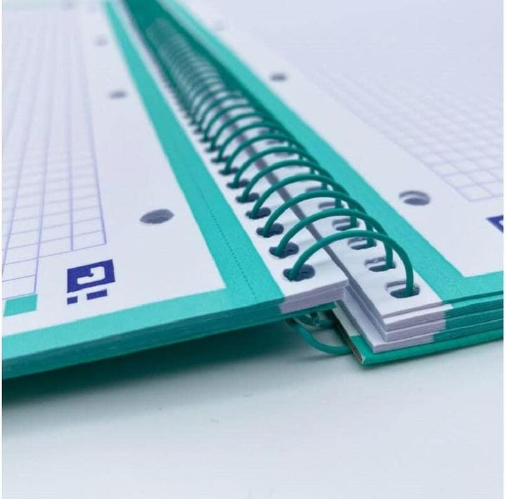 Image du produit Oxford Europeanbook (A4+, Quadrillé, Couverture rigide)