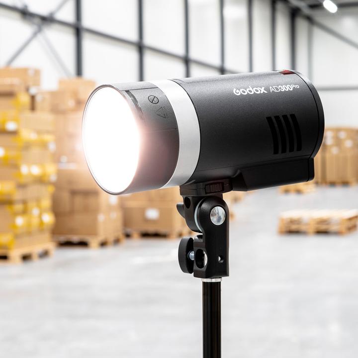 Actual product image Godox AD300Pro (300 W, Flash head)