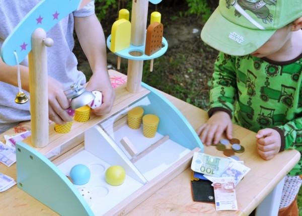 Actual product image Howa Ice Stand