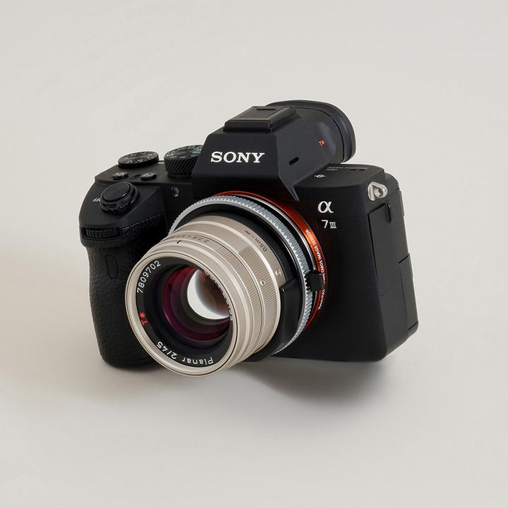 Actual product image Urth Lens Mount Adapter: Compatible with Contax G Lens to Sony E Camera Body