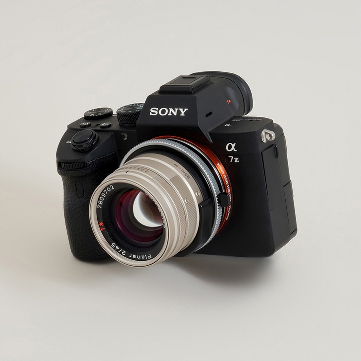 Actual product image Urth Lens Mount Adapter: Compatible with Contax G Lens to Sony E Camera Body