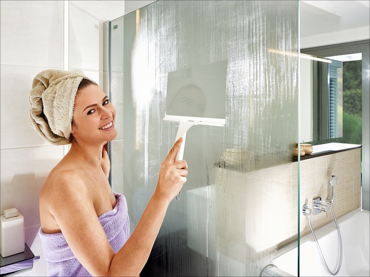 Actual product image Leifheit Cabino shower cubicle squeegee