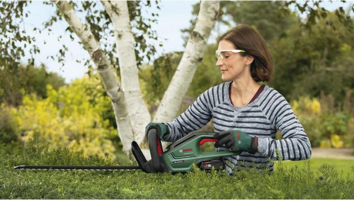 Actual product image Bosch Home & Garden UniversalHedgeCut 18V-50 (Rechargeable battery operated)