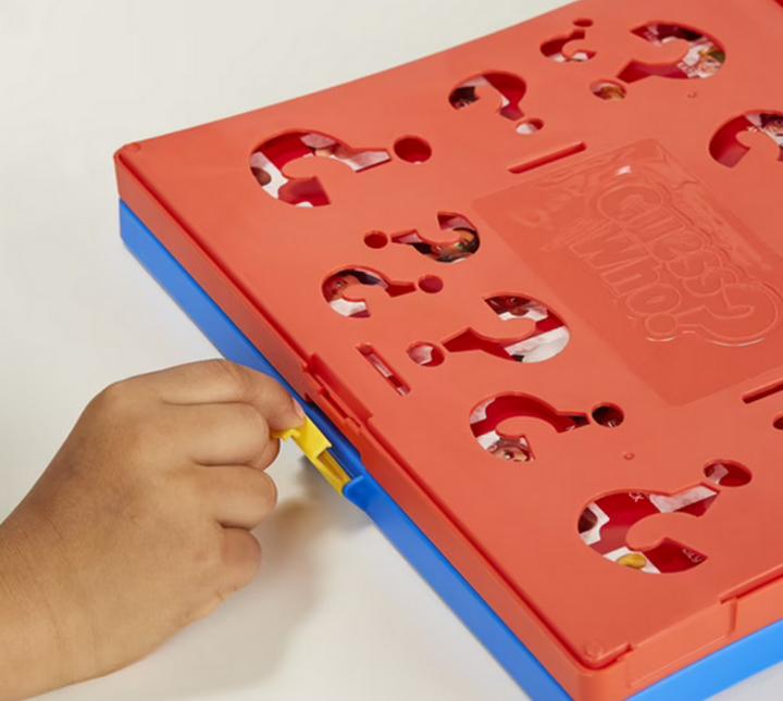 Actual product image Hasbro Gaming Who is it? (French)
