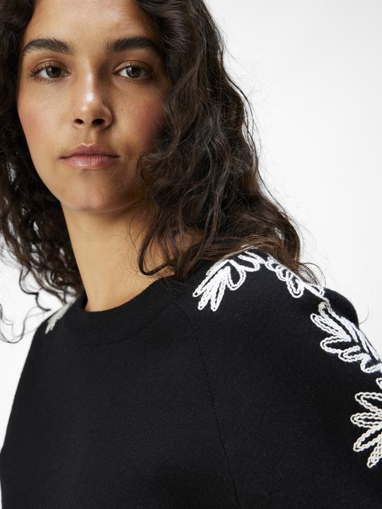 Actual product image Object Embroidered knitted top (M)