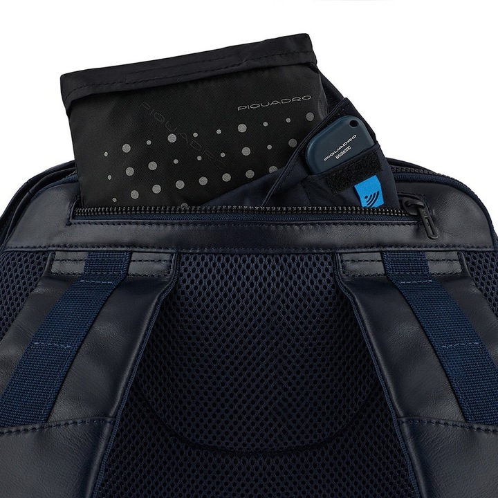 Produktbild Piquadro B2 Revamp - Fast-Check Laptoprucksack mit iPad®-Fach und Regenschutz (29 l)