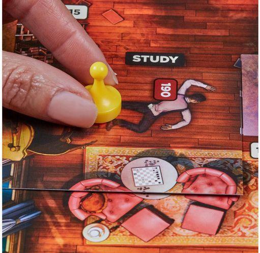 Actual product image Hasbro Gaming Cluedo Escape (German, 1 - 6 Players)