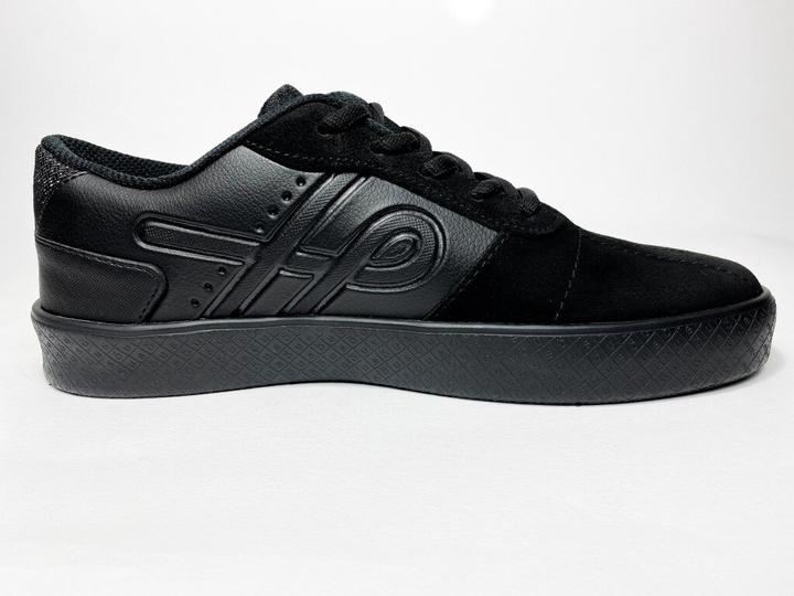 Produktbild Öus Skateschuhe Emergente All black gold essencial (38)