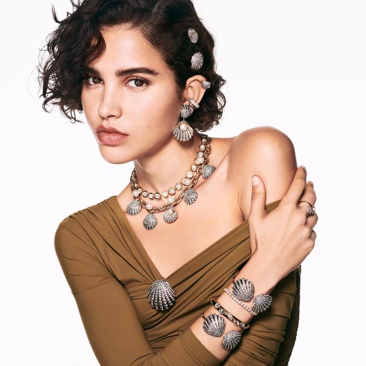 Immagine prodotto Swarovski Fermaglio per orecchie Idyllia con perla di cristallo e conchiglia in oro bianco (Metallo Swarovski)