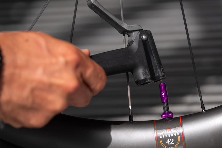 Image du produit BBB Presta CoreCap purple, 2 Stück