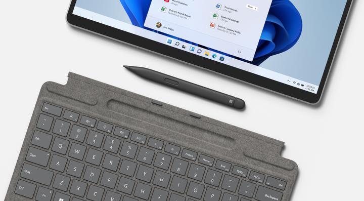 Produktbild Microsoft Surface Pro X & Pro 8 Signature Keyboard & Surface Slim Pen (DE, Kabelgebunden)
