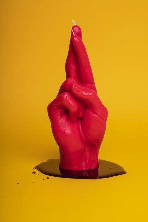 Actual product image Candle Hand crossed fingers (1 pcs.)
