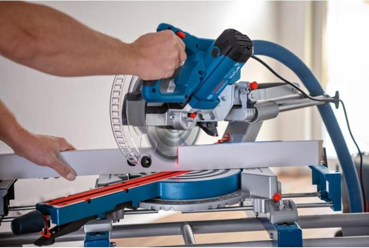 Image du produit Bosch Professional Scie à onglets GCM 305-216 D