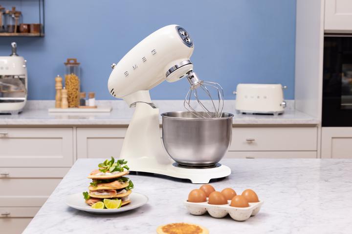 Actual product image Smeg 50's Retro Style Full Colour (1000 W, 4.80 l)