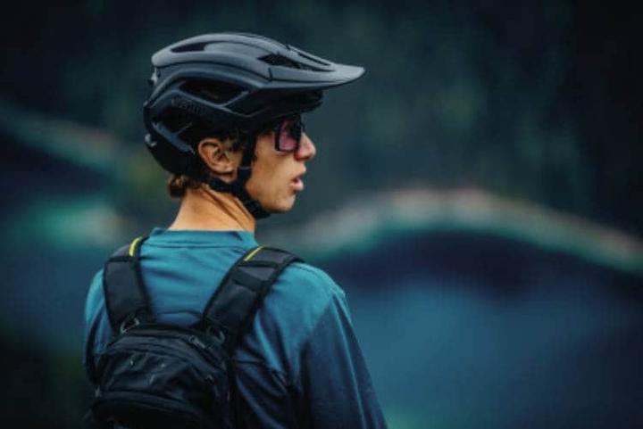 Produktbild Abus CliffHanger (57 - 61 cm)