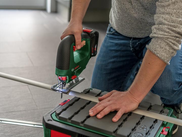 Actual product image Bosch Home & Garden UniversalSaw 18V-100