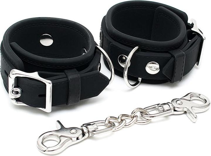 Actual product image Rimba Narrow shackles with snap hooks