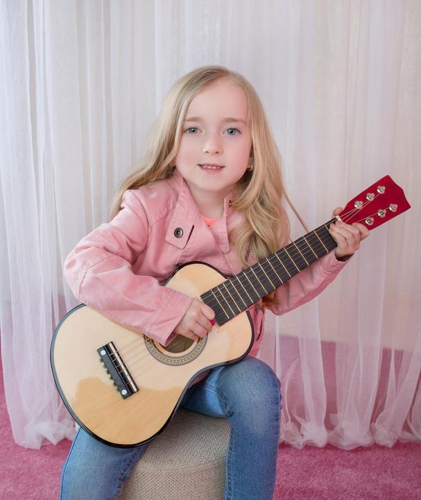 Actual product image Bino 23" Guitar (German)