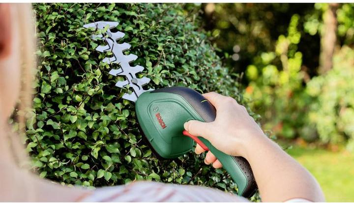 Actual product image Bosch Home & Garden EasyShear (Rechargeable battery operated)