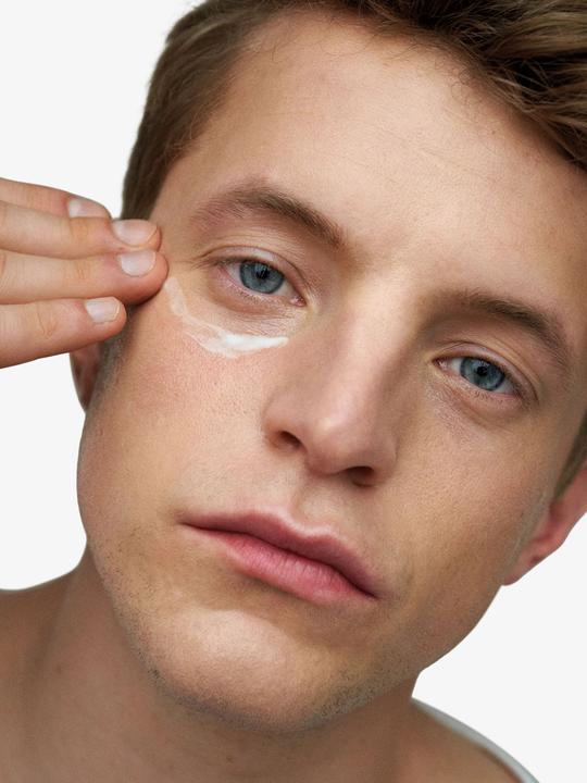 Image du produit Crème pour les yeux No. 5 15 ml (Crème pour les yeux, 15 ml, Jour + nuit)