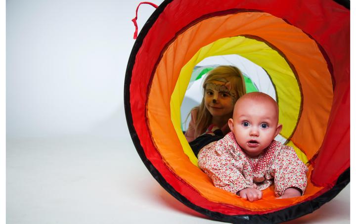 Actual product image Knorrtoys Spieltunnel "Bunt"