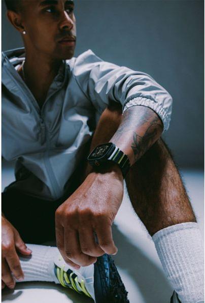 Productafbeelding Nomad Spartan Band Black Titanium Volt 49mm (FKM, Titanium, Titanium)