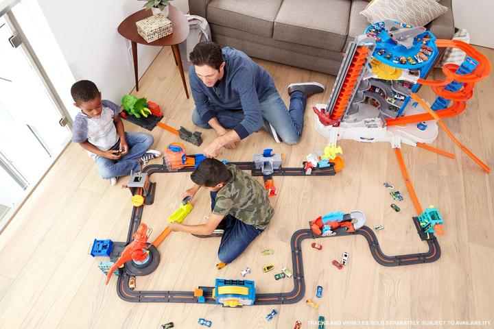 Actual product image Hot Wheels T-Rex Rampage Play Set