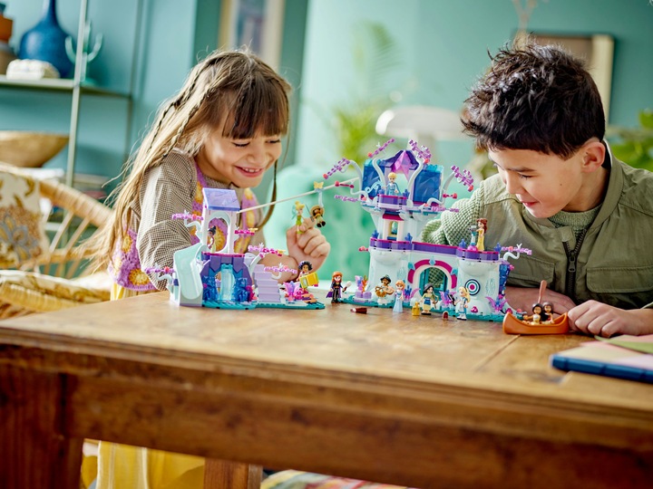 Produktbild LEGO Das verzauberte Baumhaus (43215, LEGO Disney)