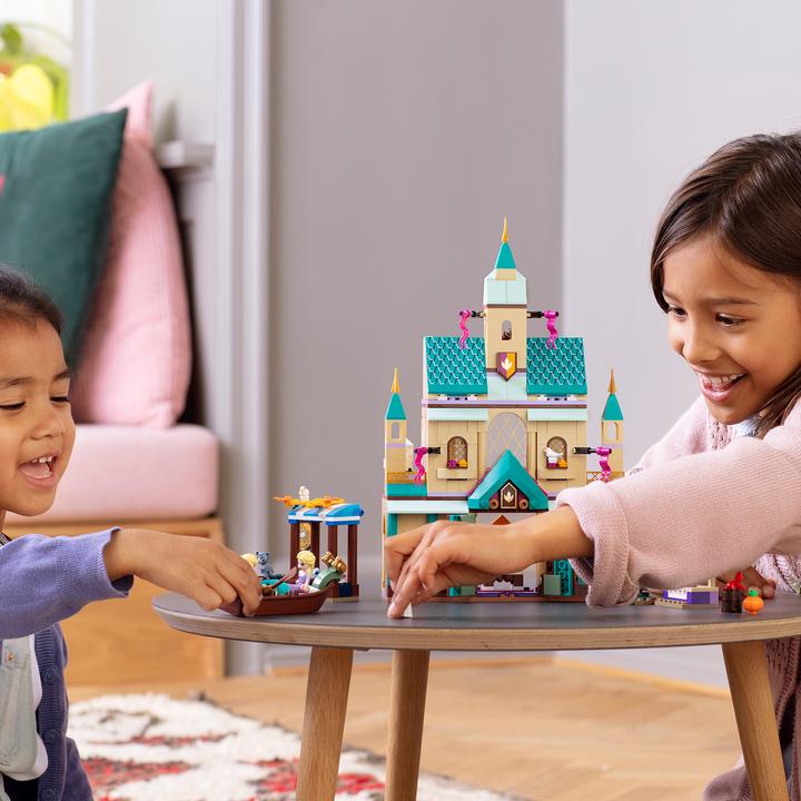 Produktbild LEGO Schloss Arendelle (41167, LEGO Disney)