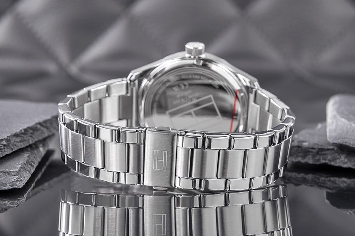 Produktbild Tommy Hilfiger Forrest Herrenuhr 1710563 + BOX (43 mm)