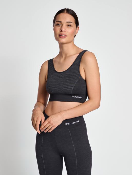 Actual product image hummel Mt Ivy Seamless Sports Top (S)
