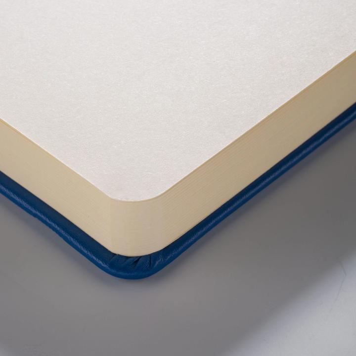 Produktbild Talens Sketchbook Navy Blue | 21 x 14.8 cm, 140 g, 80 sheets (21 x 14.8 cm, Blanko, Harter Einband)