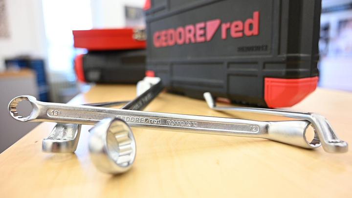 Actual product image Gedore Red red Double ring spanner, AF 12 x 13 mm, L 215 mm, chrome vanadium steel, silver (12 mm)