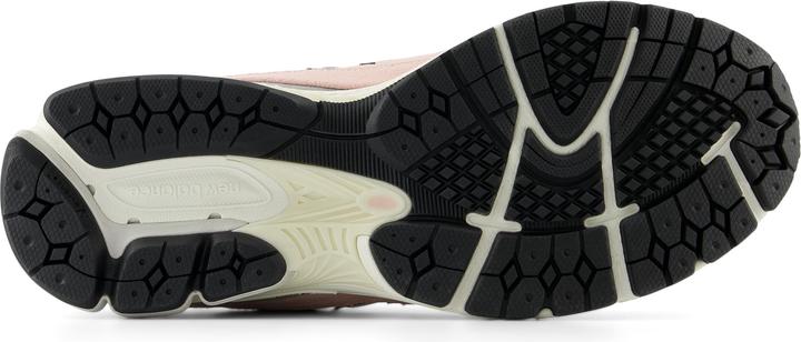 Image du produit New Balance M2002RFC (38)