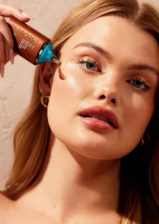 Actual product image St. Tropez - Sunlit Skin Tint + Tan Serum (Self tanning serum, 30 ml)