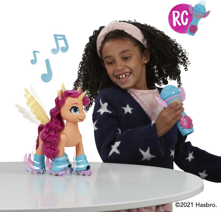 Produktbild My Little Pony A New Generation Sing- und Skatespass Sunny Starscout