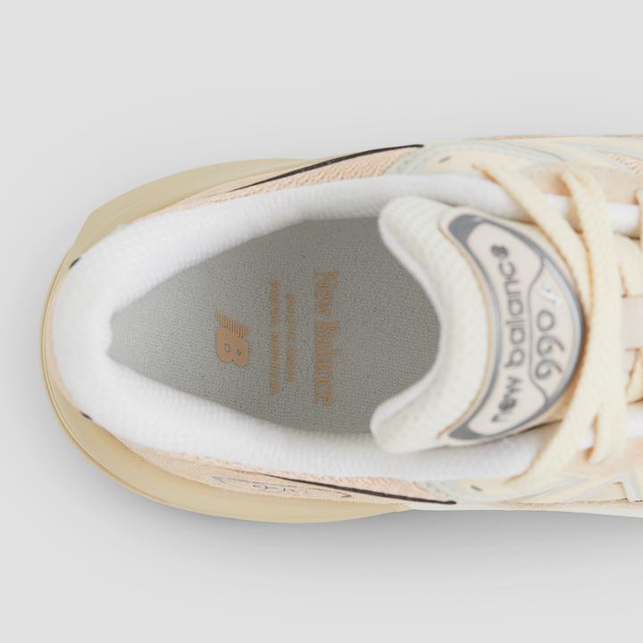 Produktbild New Balance U990VR6 (43)