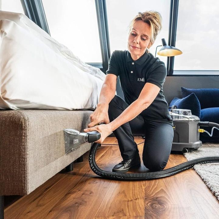 Actual product image Kärcher Professional Puzzi 8/1 (Wet dry vacuum cleaner)