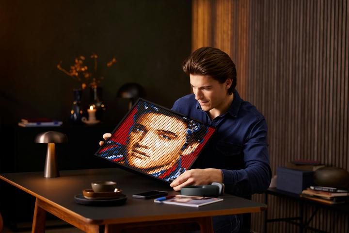 Produktbild LEGO Elvis Presley - The King (31204, LEGO Seltene Sets)